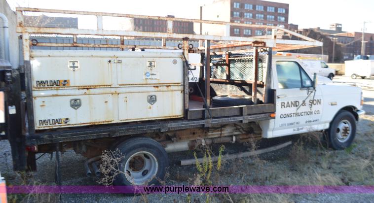 image for item K5298 1997 Ford F350 pickup truck