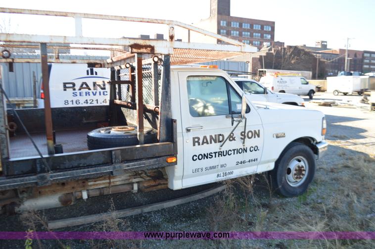 image for item K5298 1997 Ford F350 pickup truck