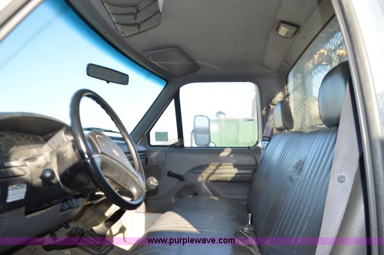 image for item K5298 1997 Ford F350 pickup truck