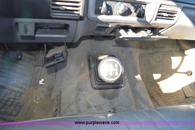 image for item K5298 1997 Ford F350 pickup truck