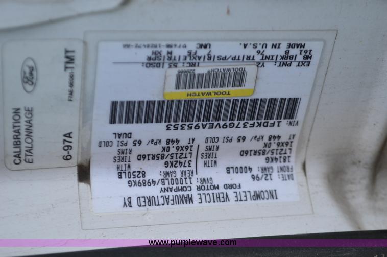 image for item K5298 1997 Ford F350 pickup truck