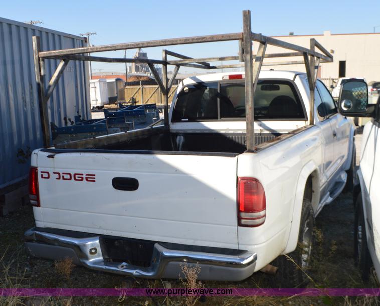 image for item K5300 1998 Dodge Dakota Club Cab pickup truck