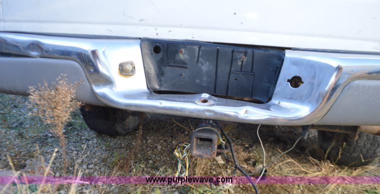 image for item K5300 1998 Dodge Dakota Club Cab pickup truck