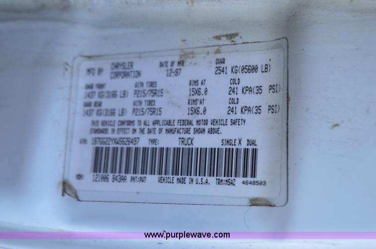 image for item K5300 1998 Dodge Dakota Club Cab pickup truck