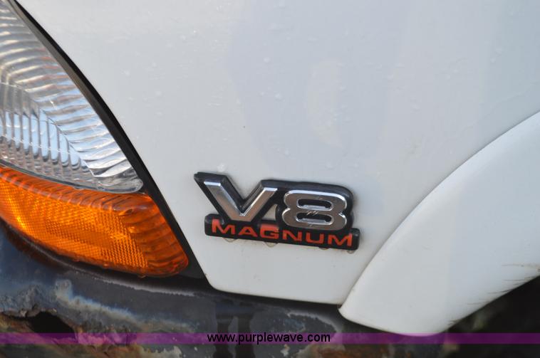 image for item K5300 1998 Dodge Dakota Club Cab pickup truck