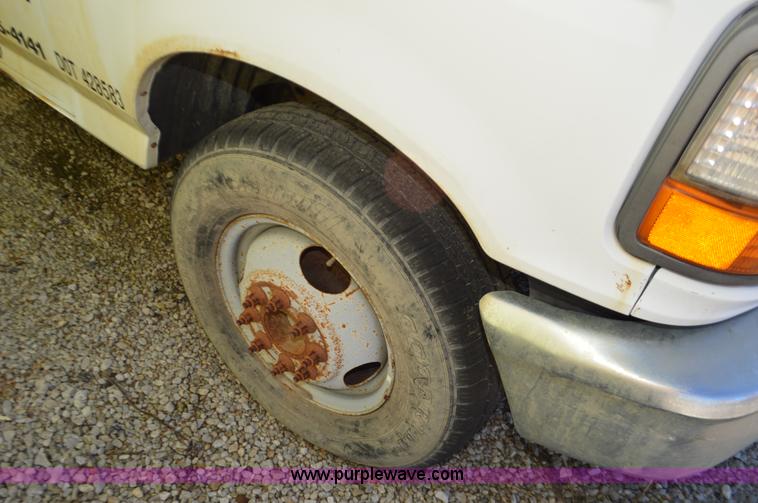 image for item K5301 1995 Ford F350 pickup truck