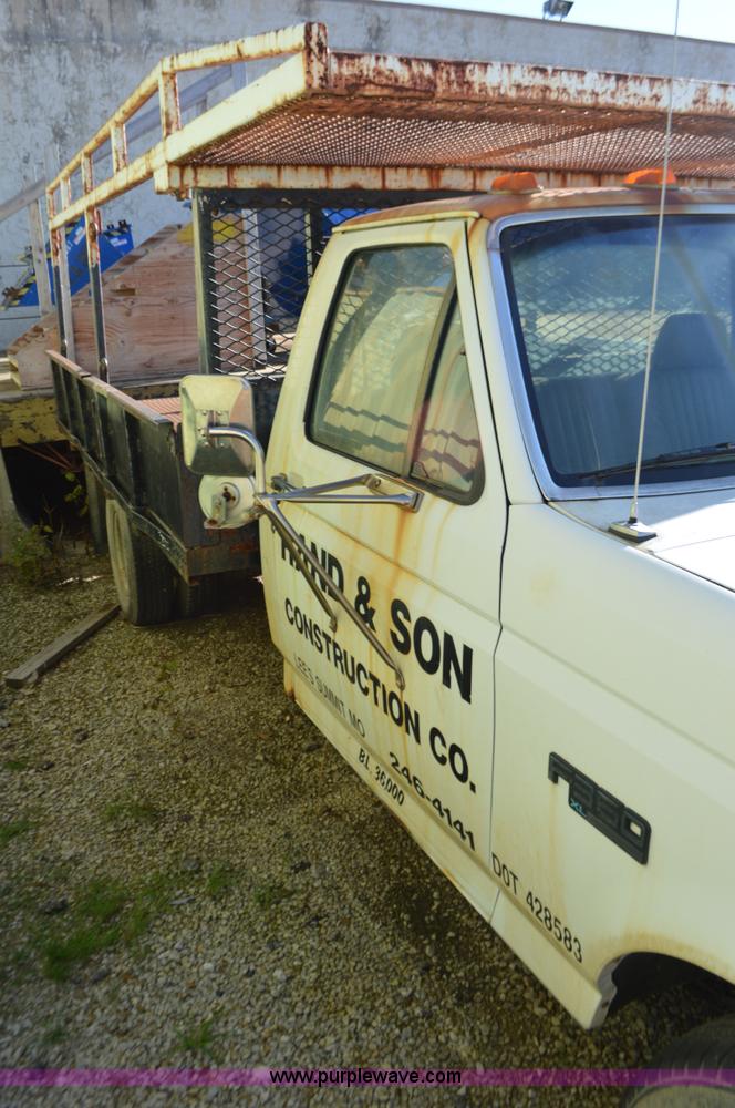 image for item K5301 1995 Ford F350 pickup truck