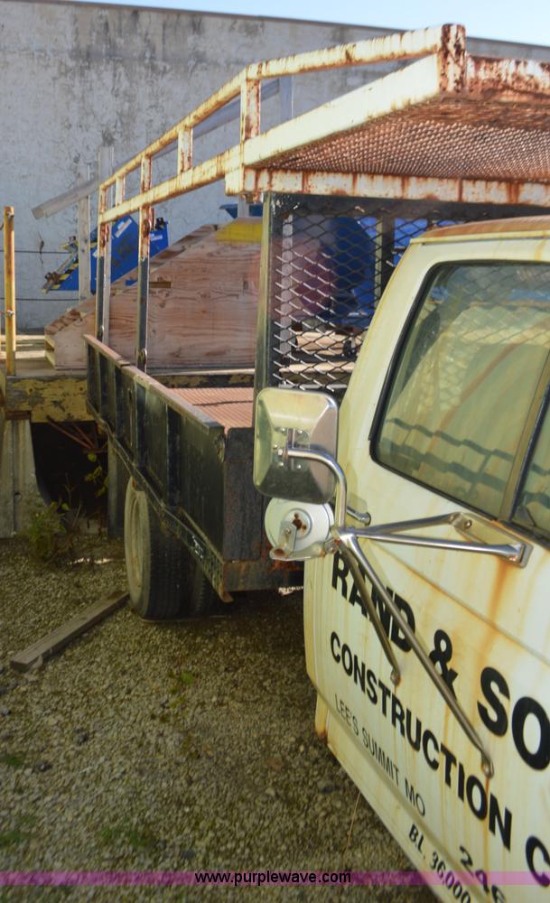 image for item K5301 1995 Ford F350 pickup truck