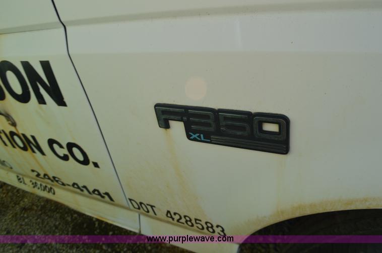 image for item K5301 1995 Ford F350 pickup truck