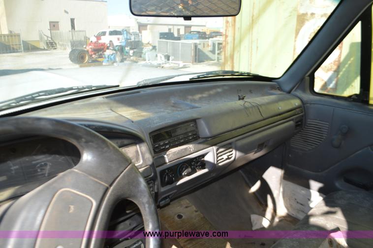 image for item K5301 1995 Ford F350 pickup truck