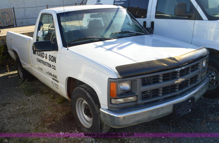 image for item K5302 1996 Chevrolet 1500 pickup truck