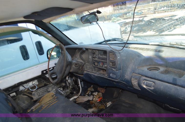 image for item K5302 1996 Chevrolet 1500 pickup truck