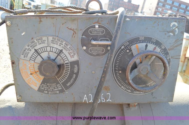 image for item K5307 Lincoln Shieldarc welder