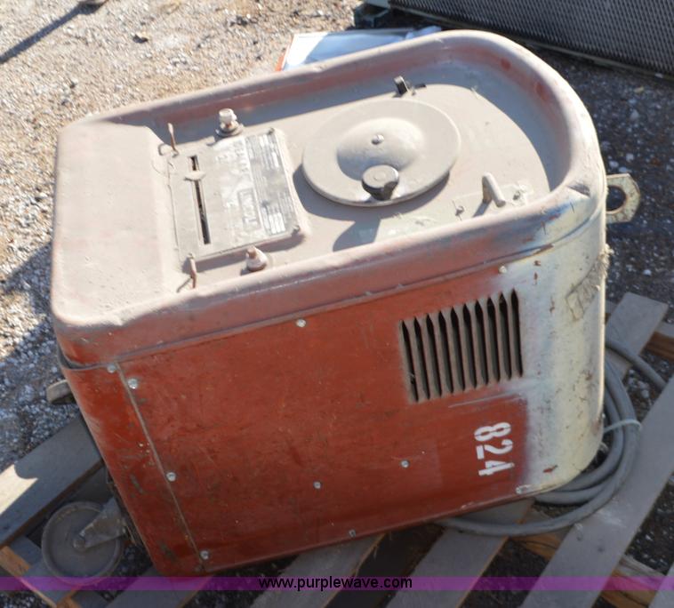 image for item K5308 Lincoln Idealarc 250 arc welder