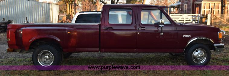 image for item L1018 1989 Ford F350 Crew Cab pickup truck