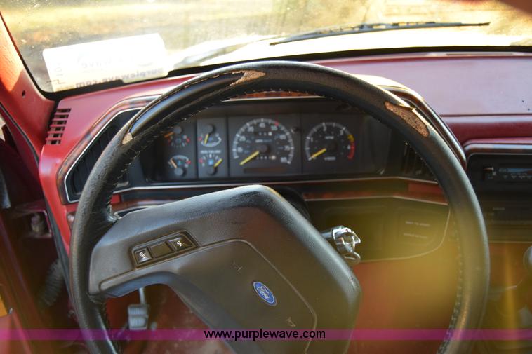 image for item L1018 1989 Ford F350 Crew Cab pickup truck