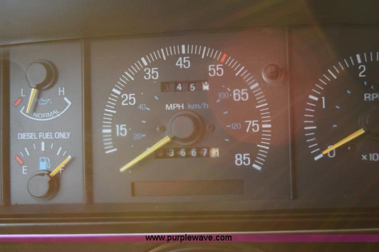 image for item L1018 1989 Ford F350 Crew Cab pickup truck