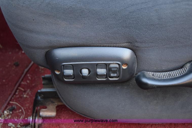 image for item L1018 1989 Ford F350 Crew Cab pickup truck