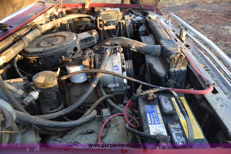 image for item L1018 1989 Ford F350 Crew Cab pickup truck