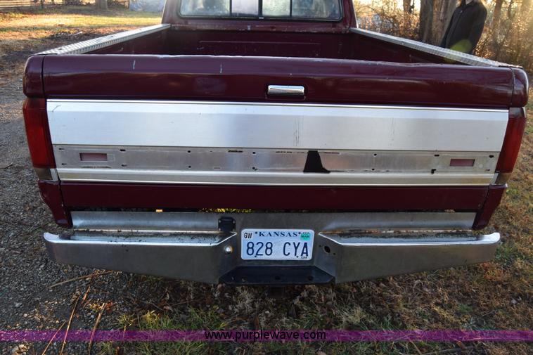 image for item L1018 1989 Ford F350 Crew Cab pickup truck