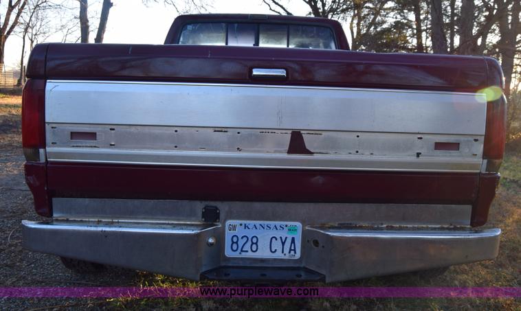 image for item L1018 1989 Ford F350 Crew Cab pickup truck