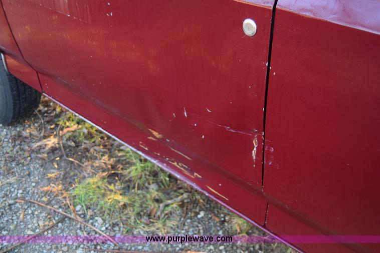 image for item L1018 1989 Ford F350 Crew Cab pickup truck