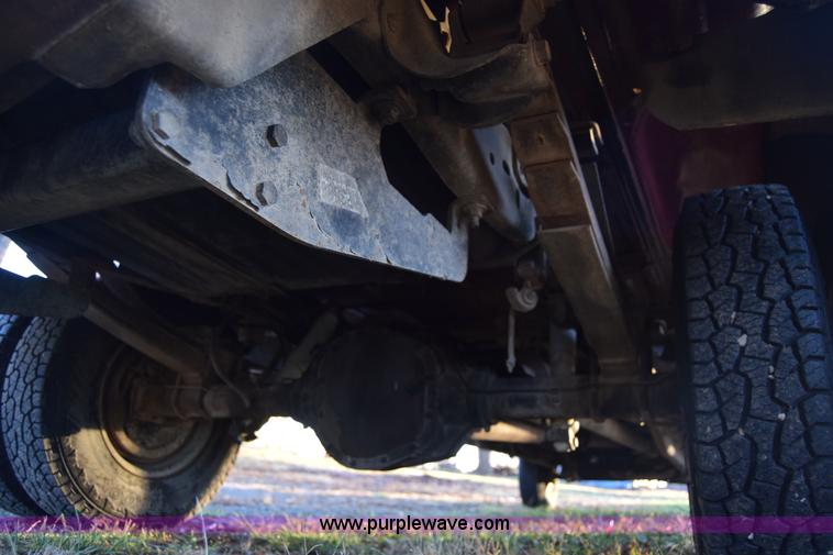 image for item L1018 1989 Ford F350 Crew Cab pickup truck