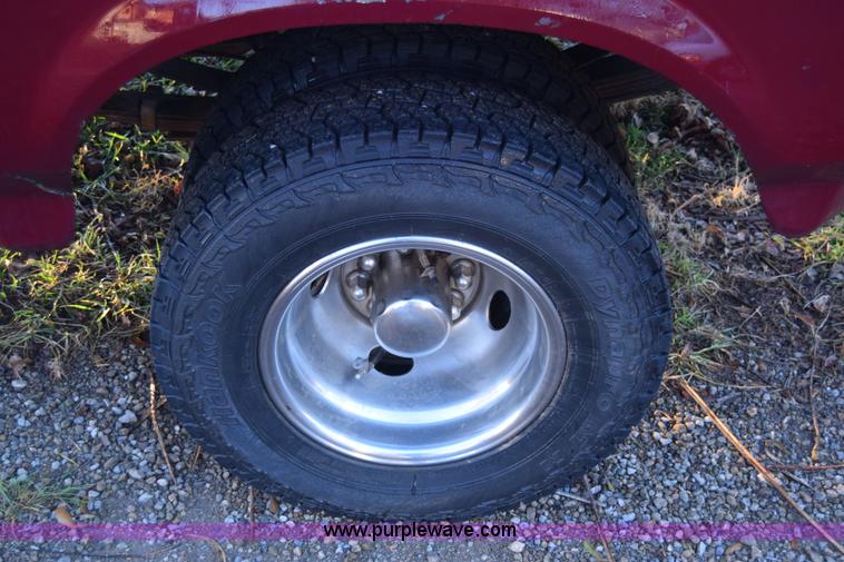 image for item L1018 1989 Ford F350 Crew Cab pickup truck