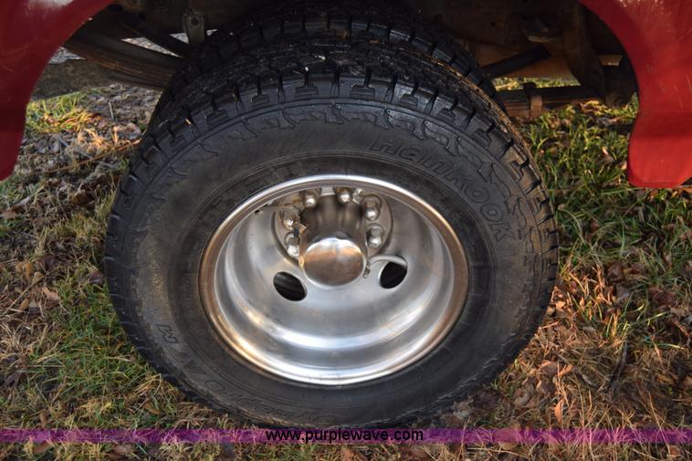 image for item L1018 1989 Ford F350 Crew Cab pickup truck