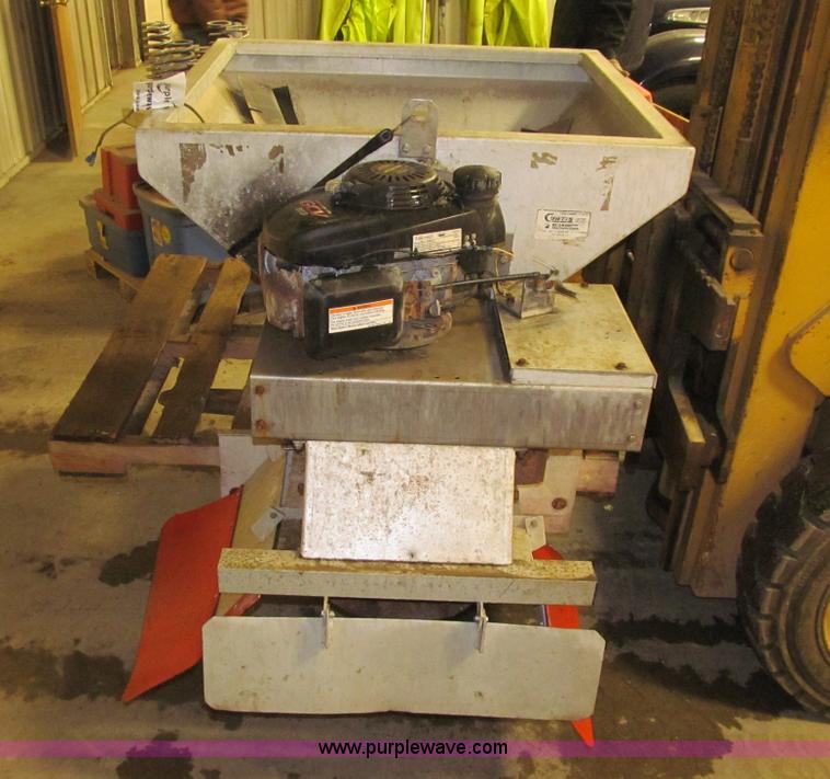 image for item L1860 Curtis Fast-Cast 550 Series spreader