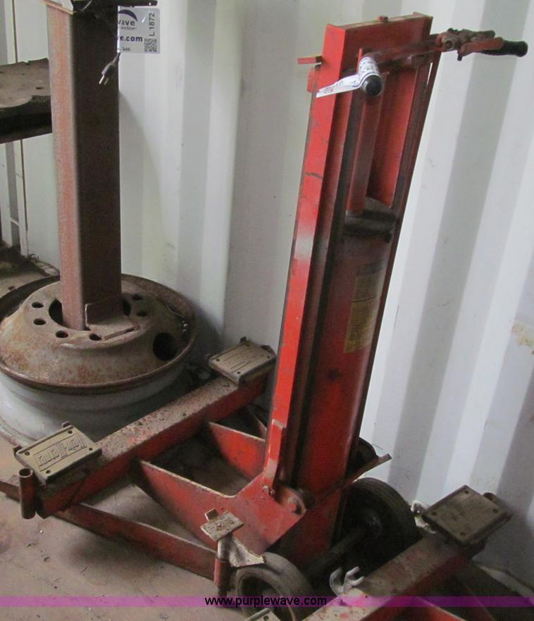 image for item L1873 Hein-Werner bumper jack