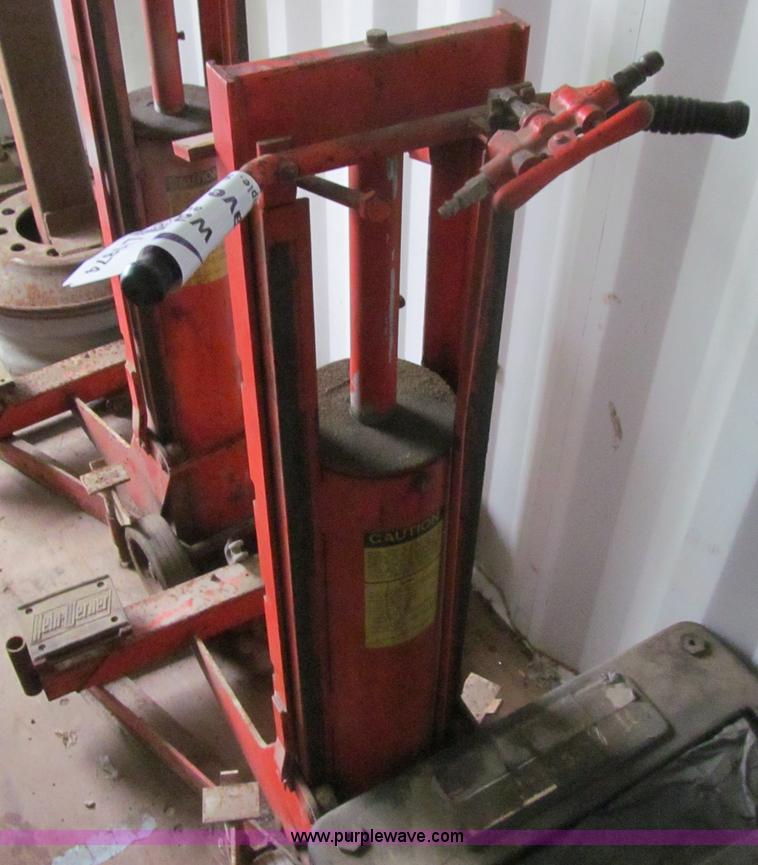 image for item L1874 Hein-Werner bumper jack