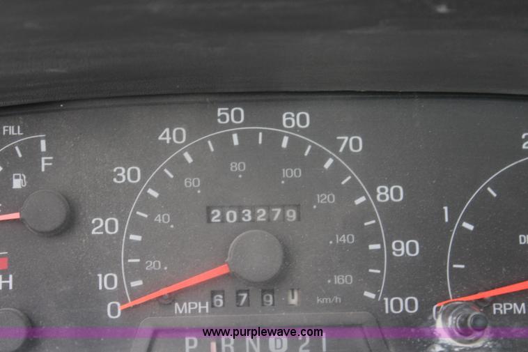 image for item L2350 1999 Ford F350 Super Duty flatbed pickup truck