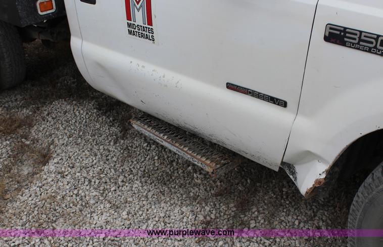 image for item L2350 1999 Ford F350 Super Duty flatbed pickup truck