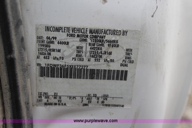 image for item L2350 1999 Ford F350 Super Duty flatbed pickup truck