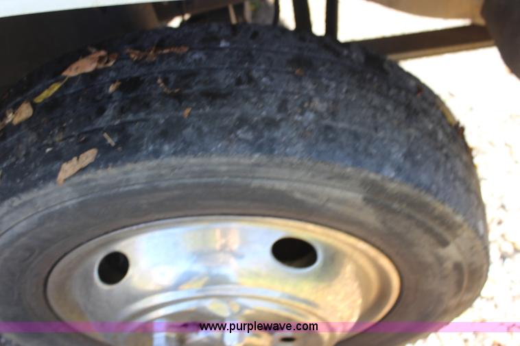 image for item L2434 2000 Chevrolet 3500 HD tow truck