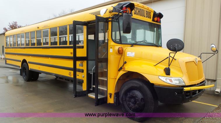 image for item L3574 2006 International 3000 bus