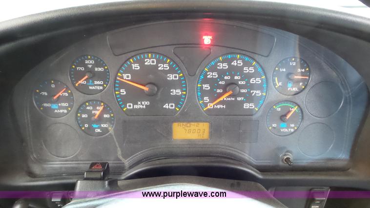 image for item L3574 2006 International 3000 bus