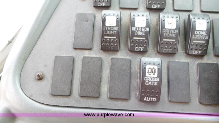 image for item L3574 2006 International 3000 bus