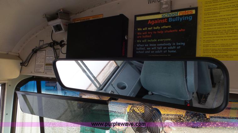 image for item L3574 2006 International 3000 bus