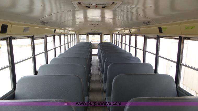 image for item L3574 2006 International 3000 bus