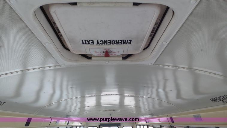 image for item L3574 2006 International 3000 bus