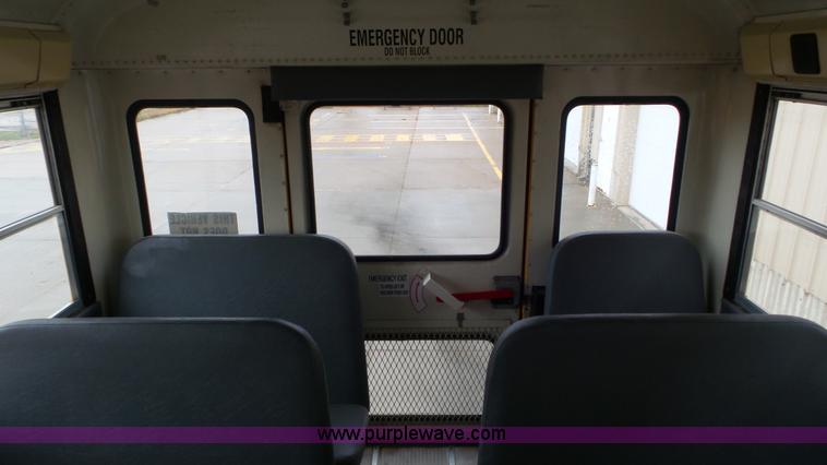 image for item L3574 2006 International 3000 bus