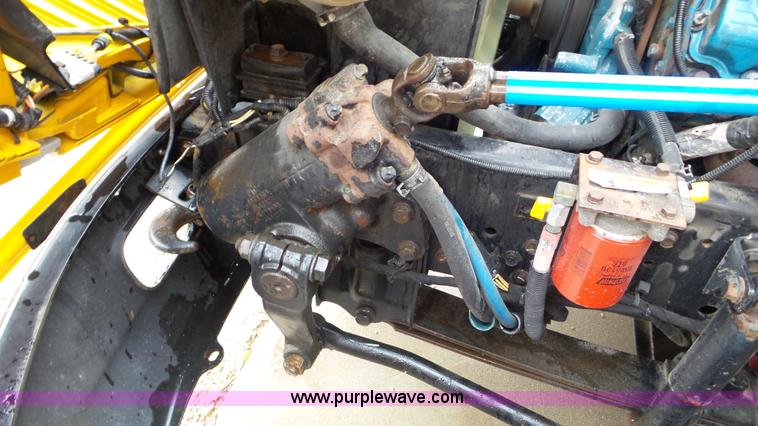 image for item L3574 2006 International 3000 bus