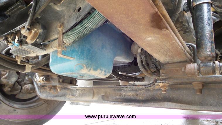 image for item L3574 2006 International 3000 bus