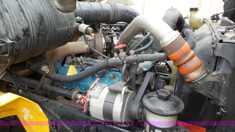 image for item L3574 2006 International 3000 bus