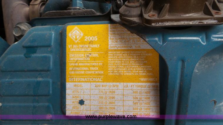 image for item L3574 2006 International 3000 bus