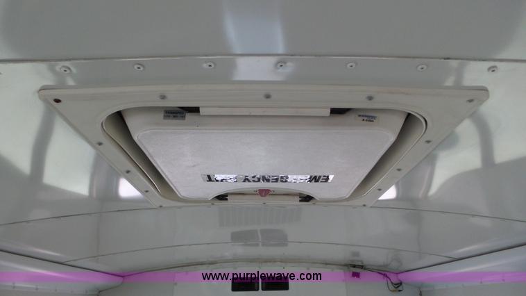 image for item L3575 2008 Chevrolet Express 3500 mid bus