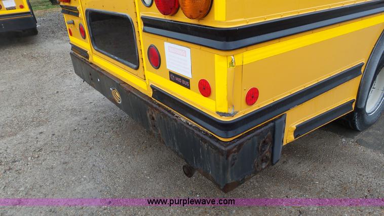 image for item L3575 2008 Chevrolet Express 3500 mid bus