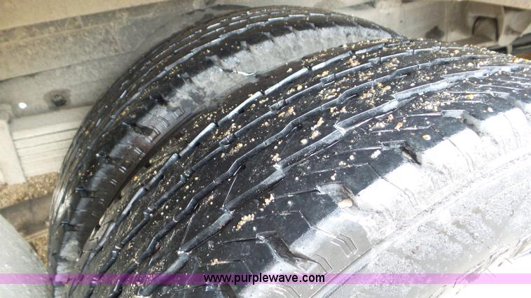 image for item L3575 2008 Chevrolet Express 3500 mid bus